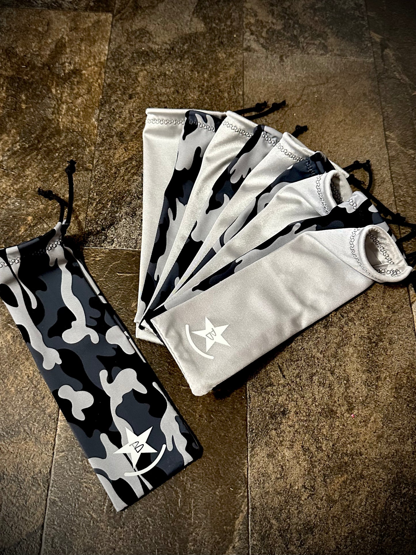 Matched Set - Set of 10 Mane Bags & 1 Tail Bag - Camo & Silver - RTS