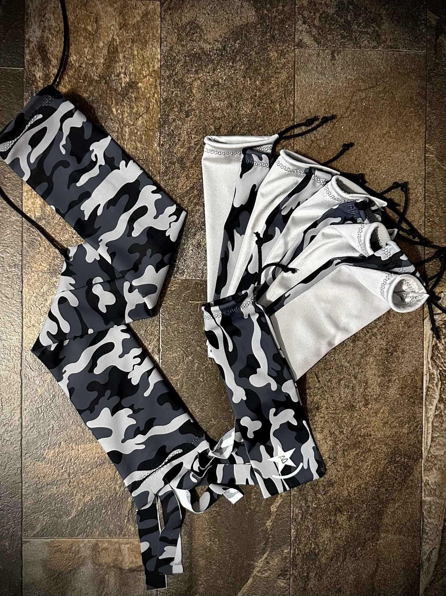 Matched Set - Set of 10 Mane Bags & 1 Tail Bag - Camo & Silver - RTS